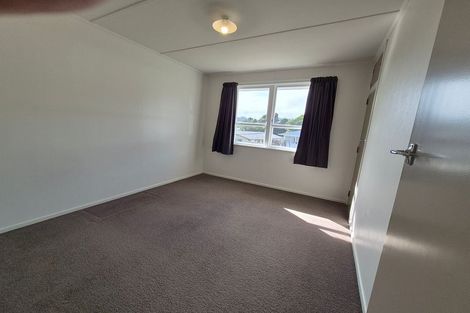 Photo of property in 92 Beazley Avenue, Paparangi, Wellington, 6037