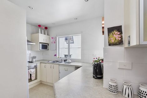 Photo of property in 9/142 Ghuznee Street, Te Aro, Wellington, 6011