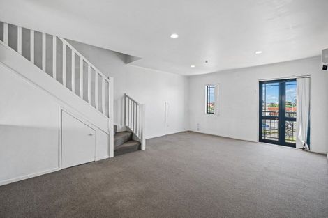 Photo of property in 2/77 Saint George Street, Papatoetoe, Auckland, 2025