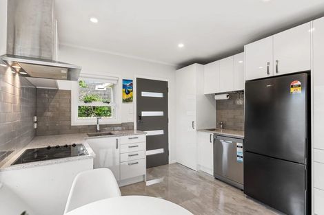 Photo of property in 3/1 Brook Street, Milford, Auckland, 0620
