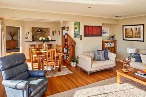 Photo of property in 7 Motukaraka Point, Pauatahanui, Porirua, 5381