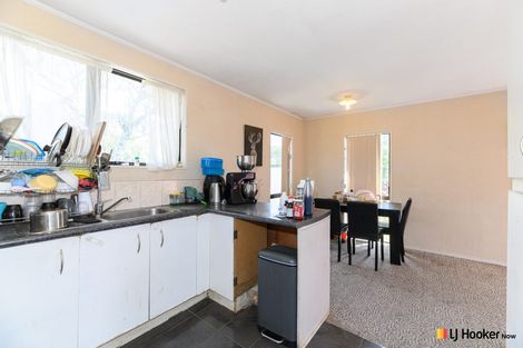 Photo of property in 2/190 Te Irirangi Drive, Flat Bush, Auckland, 2019