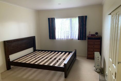 Photo of property in 28 Lorikeet Place, Unsworth Heights, Auckland, 0632