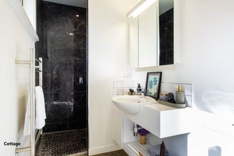 Photo of property in 227 Durham Drive, Havelock North, 4130