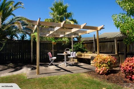 Photo of property in 23 Trossach Place, Wattle Downs, Auckland, 2103