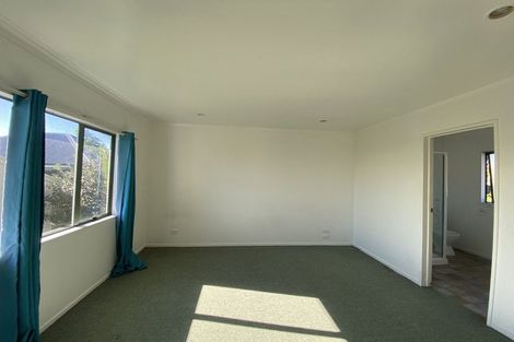 Photo of property in 3a Waterview Road West, Takanini, 2112