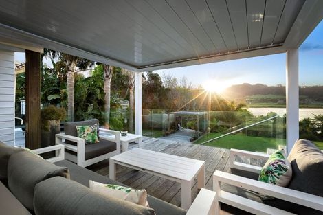 Photo of property in 13 Moana Drive, Tanners Point, Katikati, 3177