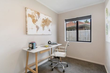 Photo of property in 94a Palmers Road, Clendon Park, Auckland, 2103