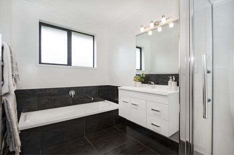 Photo of property in 18 Roderick Place, Onerahi, Whangarei, 0110