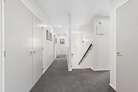 Photo of property in 11 Ruapehu Drive, Fitzherbert, Palmerston North, 4410