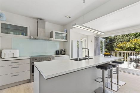 Photo of property in 58 Motuhara Road, Plimmerton, Porirua, 5026