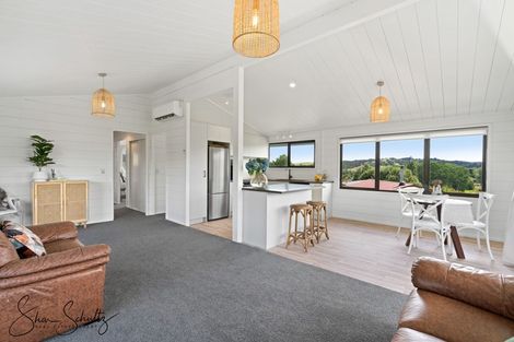 Photo of property in 4 Skelton Crescent, Paparoa, 0571