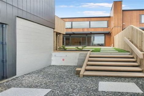 Photo of property in 9 Hudson Bay Road, Hobsonville, Auckland, 0616