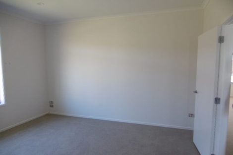Photo of property in 6 Malbec Place, Huapai, Kumeu, 0810