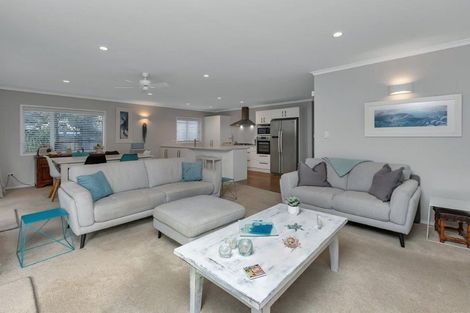 Photo of property in 80 One Tree Point Road, One Tree Point, 0118