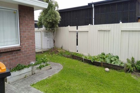 Photo of property in 4 Clendon Court, Roslyn, Palmerston North, 4414