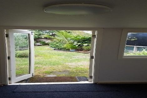 Photo of property in 36 Apu Crescent, Lyall Bay, Wellington, 6022