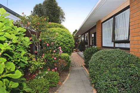 Photo of property in 2/30 Roskilda Crescent, Taradale, Napier, 4112