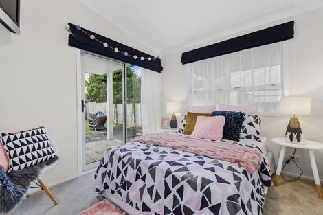 Photo of property in 29 Marsh Avenue, Forrest Hill, Auckland, 0620
