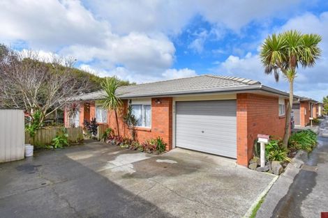 Photo of property in 104 Crawford Avenue, Mangere Bridge, Auckland, 2022