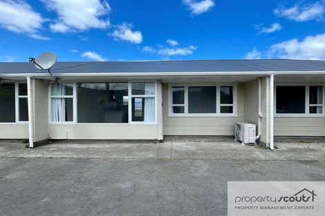 Photo of property in 4 Simons Street, Moturoa, New Plymouth, 4310