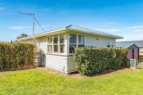 Photo of property in 10 Waitai Street, Castlecliff, Whanganui, 4501