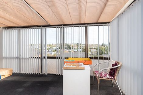 Photo of property in 34 Ellis Avenue, Mount Roskill, Auckland, 1041