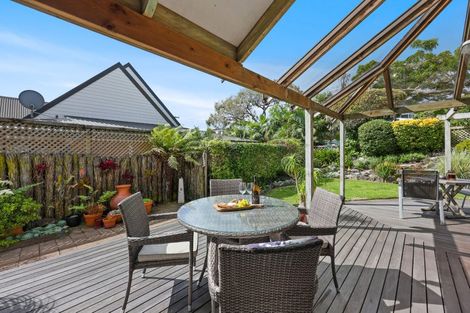 Photo of property in 2/1a Basilton Close, Bucklands Beach, Auckland, 2012