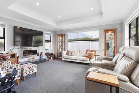 Photo of property in 15 Belgrave Drive, Rangiora, 7400