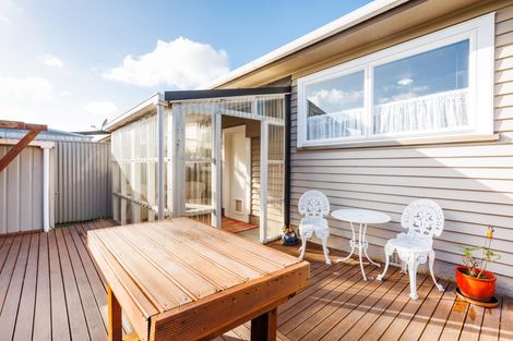 Photo of property in 46 Abraham Crescent, Milson, Palmerston North, 4414