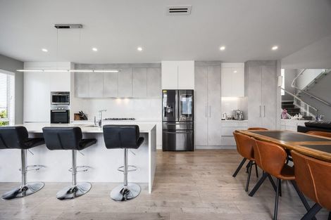 Photo of property in 2 Boocock Crescent, Orewa, 0931