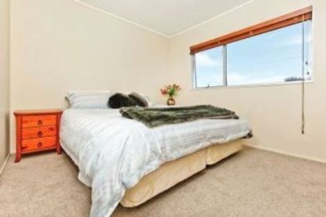 Photo of property in 1/61a Target Road, Totara Vale, Auckland, 0629