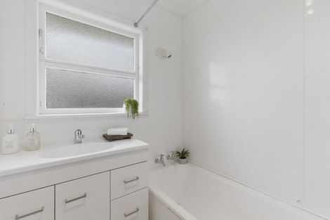 Photo of property in 3 Selwyn Street, Levin, 5510