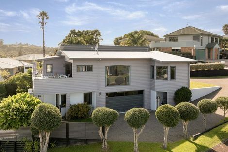 Photo of property in 36 Downing Place, Welcome Bay, Tauranga, 3112