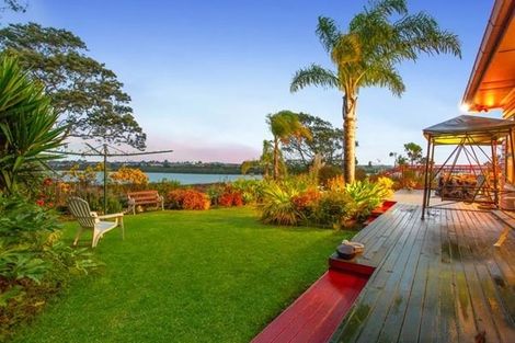 Photo of property in 16 Lucas Place, Weymouth, Auckland, 2103