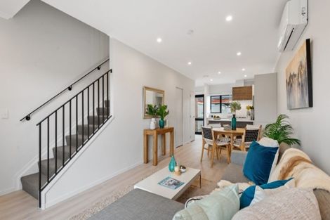 Photo of property in 39 Pepene Avenue, Takanini, 2112