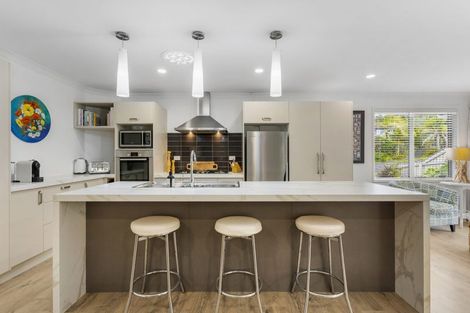 Photo of property in 15 Waldorf Crescent, Orewa, 0931