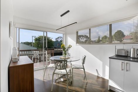 Photo of property in 37b Salisbury Road, Birkdale, Auckland, 0626