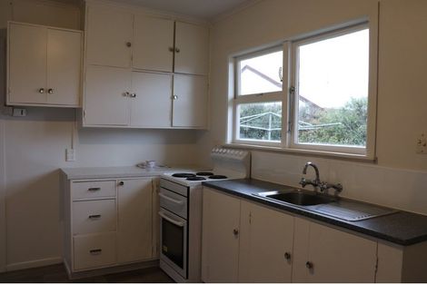 Photo of property in 2/707 Alexandra Street, Parkvale, Hastings, 4122