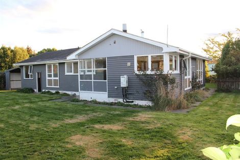 Photo of property in 14 Clifden Highway, Tuatapere, 9620