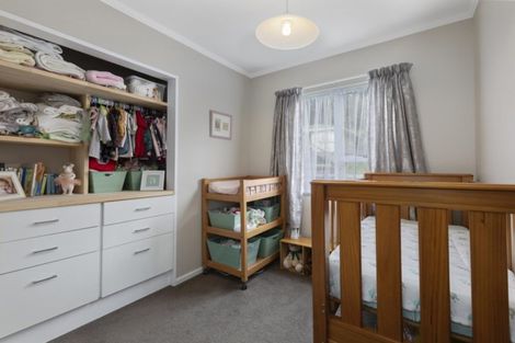 Photo of property in 26 Castle Crescent, Stokes Valley, Lower Hutt, 5019