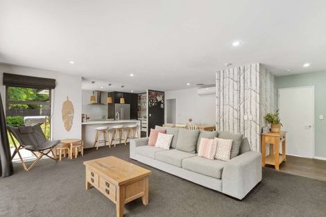 Photo of property in 33 Broadhaven Avenue, Parklands, Christchurch, 8083