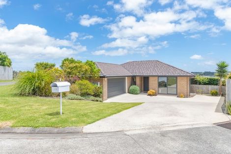 Photo of property in 26 Tokerau Crescent, Pukekohe, 2120