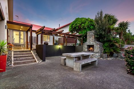 Photo of property in 407 Grays Road, Pauatahanui, Porirua, 5381