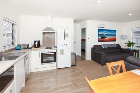 Photo of property in 3/28 Heath Street, Saint Andrews, Hamilton, 3200