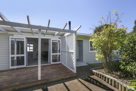 Photo of property in 66 Huatoki Street, Vogeltown, New Plymouth, 4310