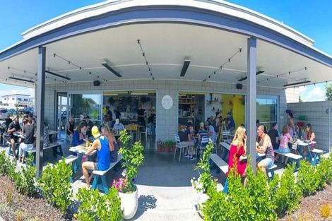 Photo of property in 2 Komata Crescent, Papamoa Beach, Papamoa, 3118