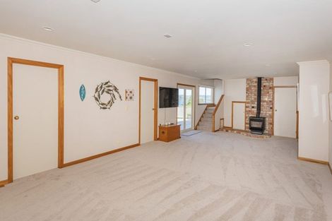 Photo of property in 5a Ormiston Road, Onerahi, Whangarei, 0110