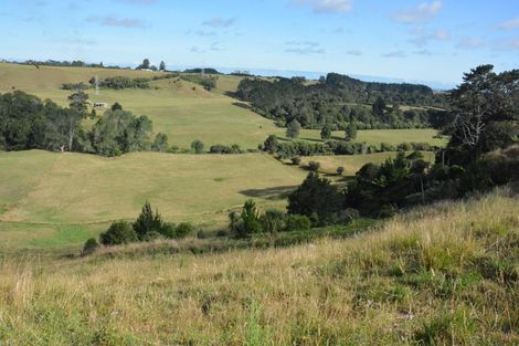 Photo of property in 37 Allan Road, Burgess Park, New Plymouth, 4371