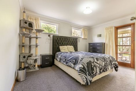 Photo of property in 162 Aokautere Drive, Fitzherbert, Palmerston North, 4410